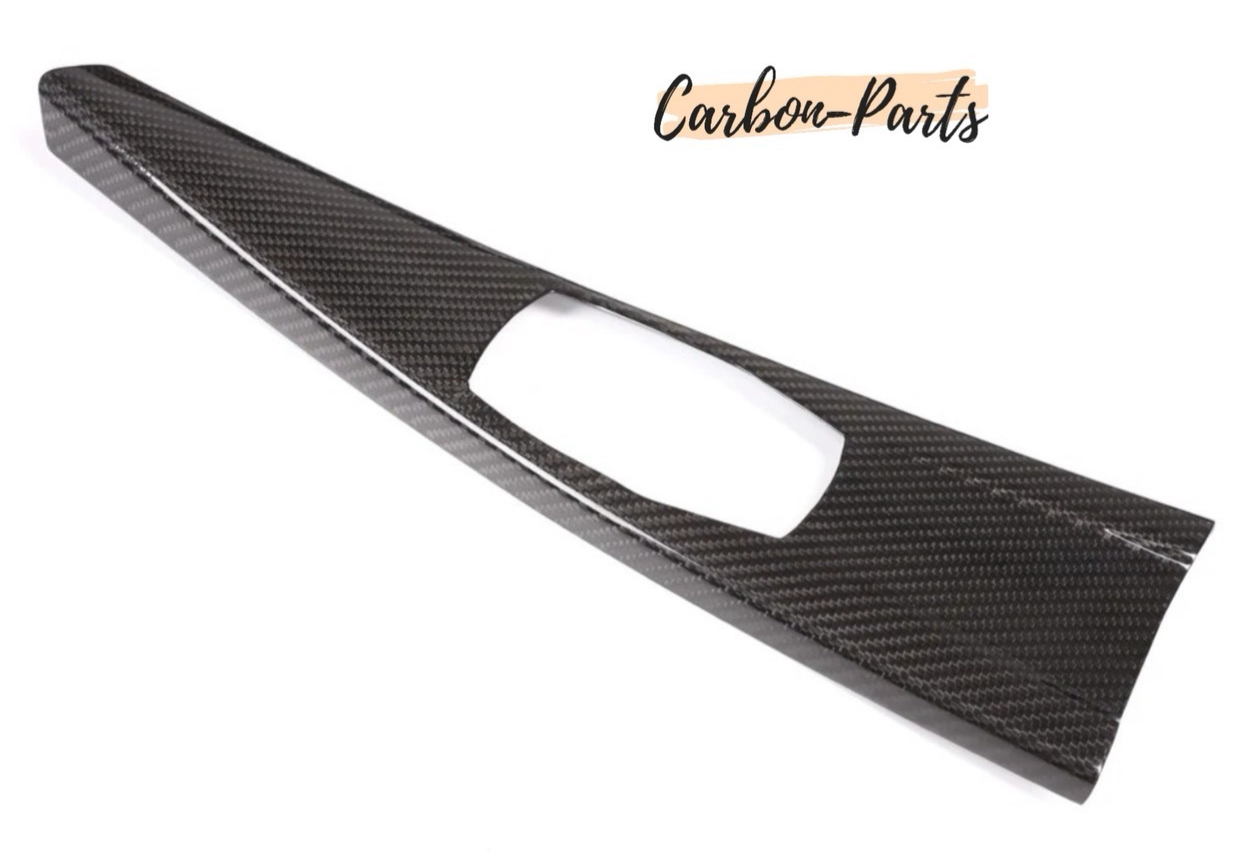 Sportliche Carbon-Veredelung für die Mittelkonsole des BMW 4er Gran Coupé F36.