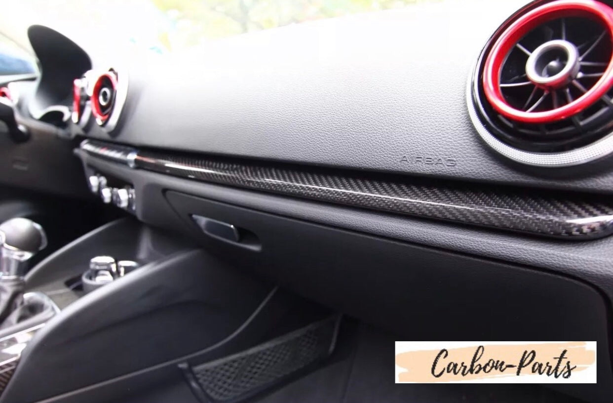 Echt-Carbon Dekorleisten für das Armaturenbrett des Audi A3 8V im Sport-Design.