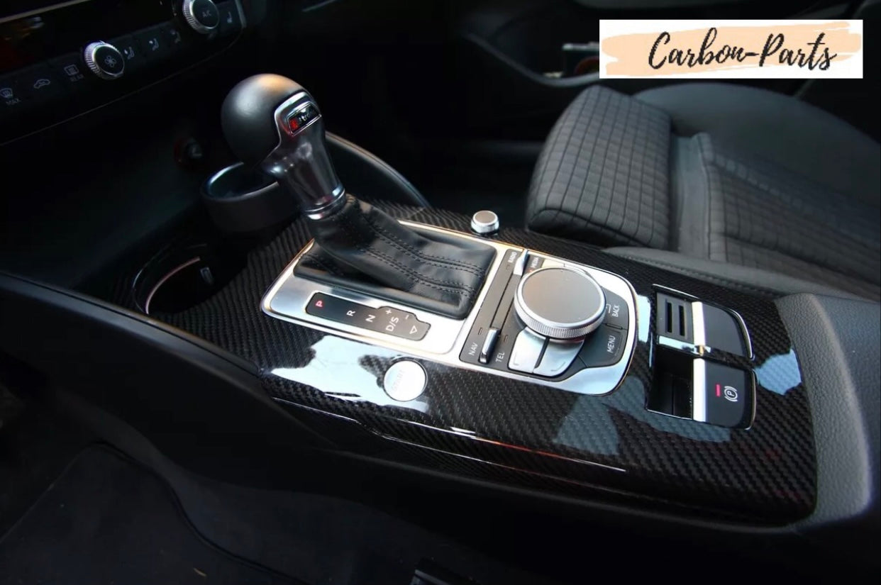 Echt-Carbon Umrandung für den Gangwahlschalter im Audi S3 8V Interieur.