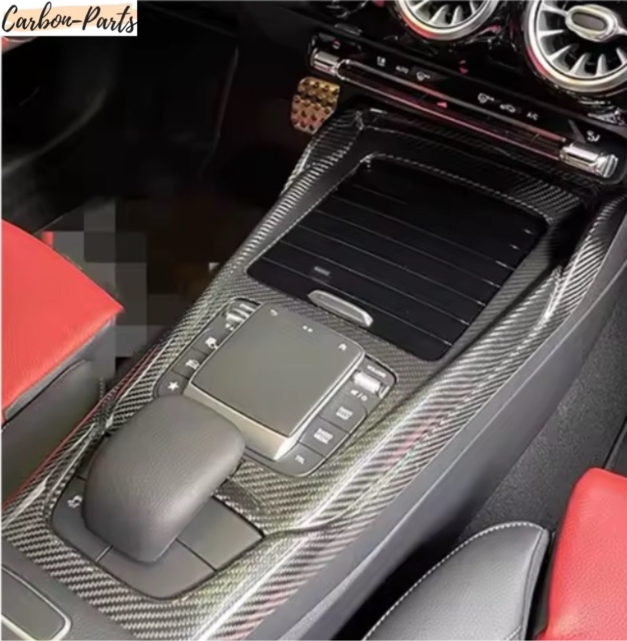 Echt-Carbon Mittelkonsolen-Dekor passend für Mercedes CLA 35 AMG Coupé.