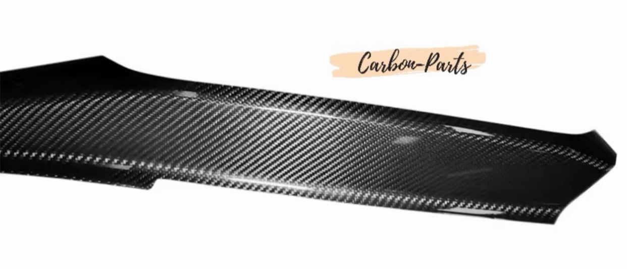 Detailansicht der 3K Sichtcarbon-Struktur für die BMW G-Serie Dekorleiste ab 2025.