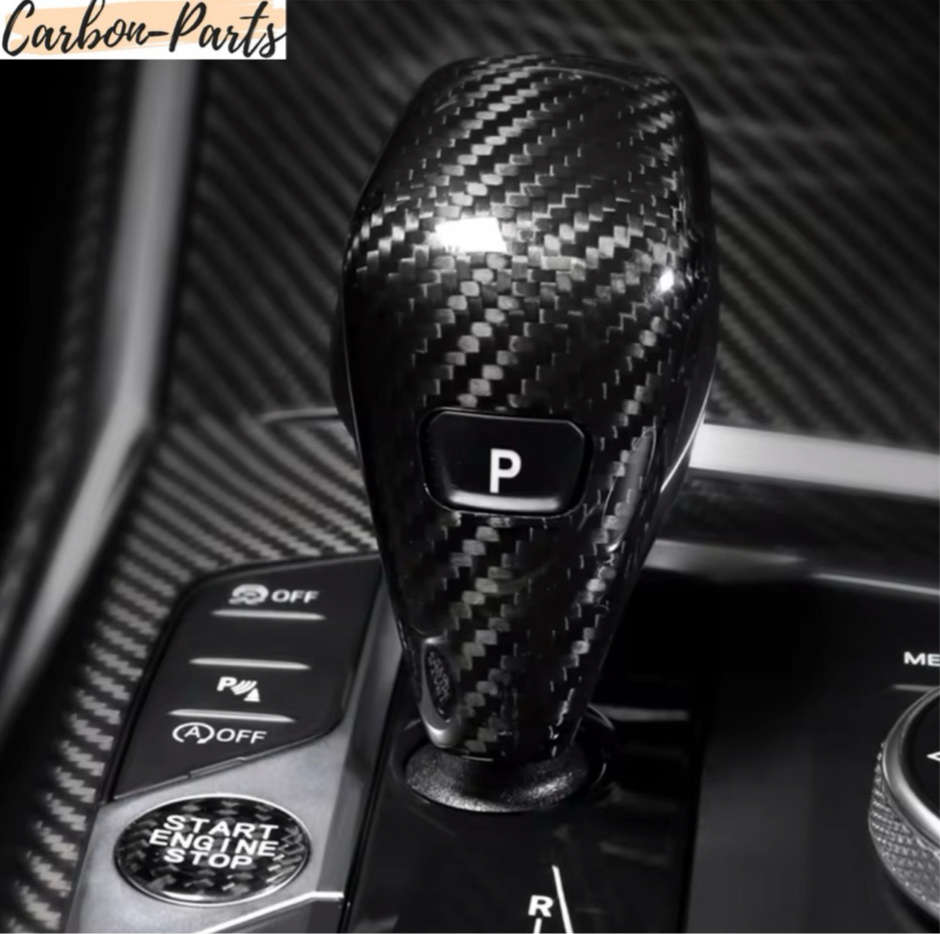 Detailansicht der 3K Sichtcarbon-Struktur für den BMW G-Serie Wählhebel.