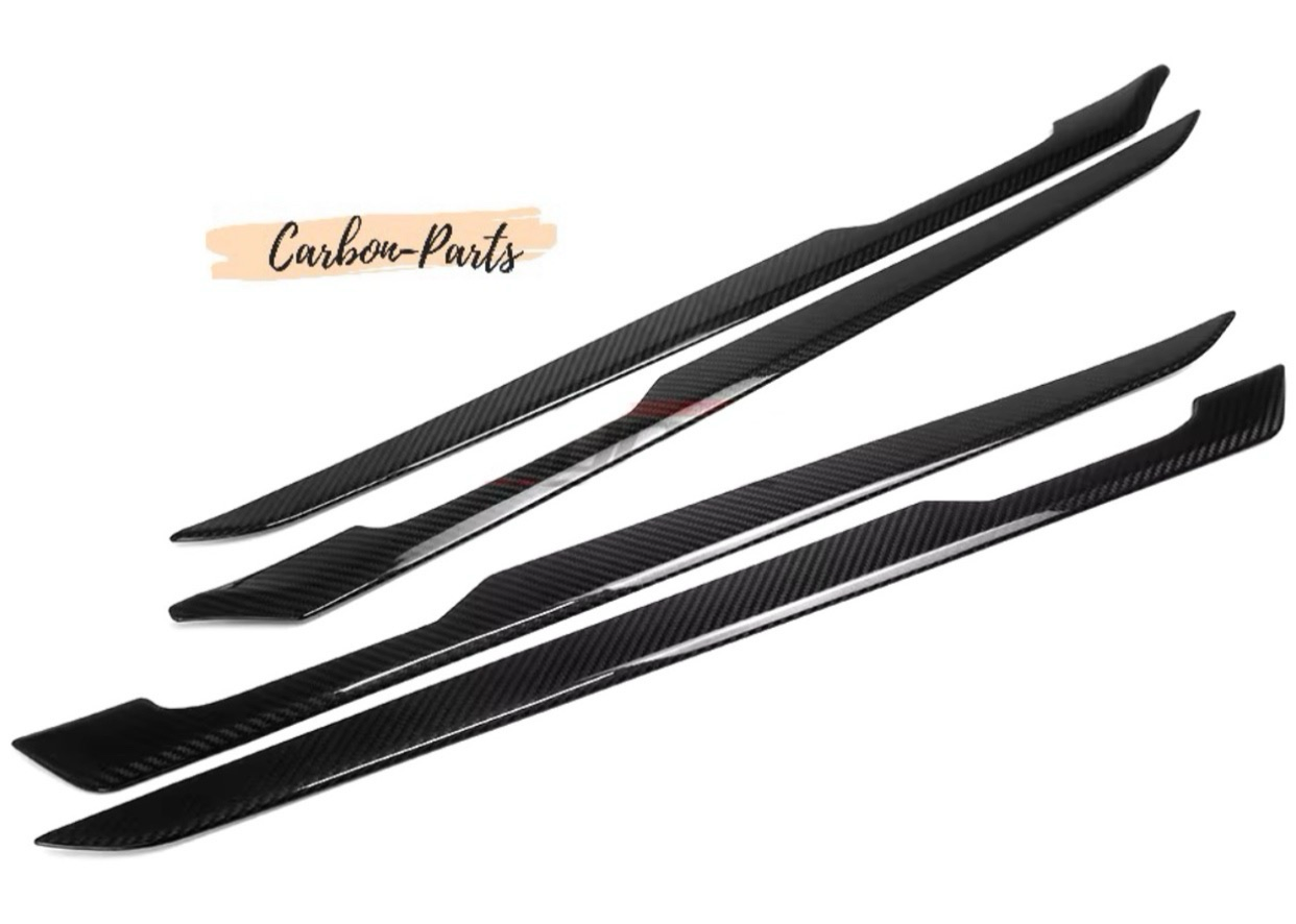 Hochwertiges Echt-Carbon Interieur-Upgrade für die Türverkleidung des VW Golf 8 R.